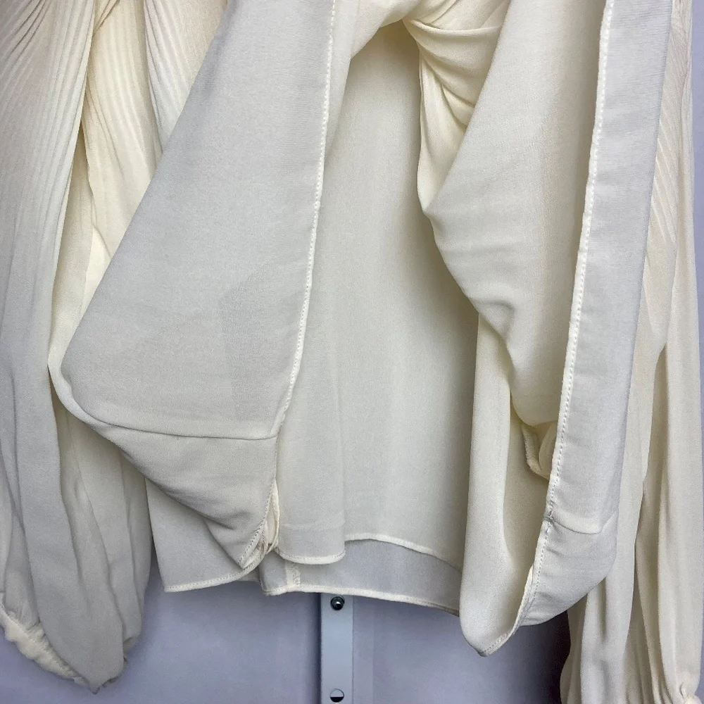 Aakaa Cream Pleated Flowy Open Shoulder Fairy Cottagecore Tie Back Medium